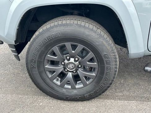 Used 2021 Toyota Tacoma SR5 image 11