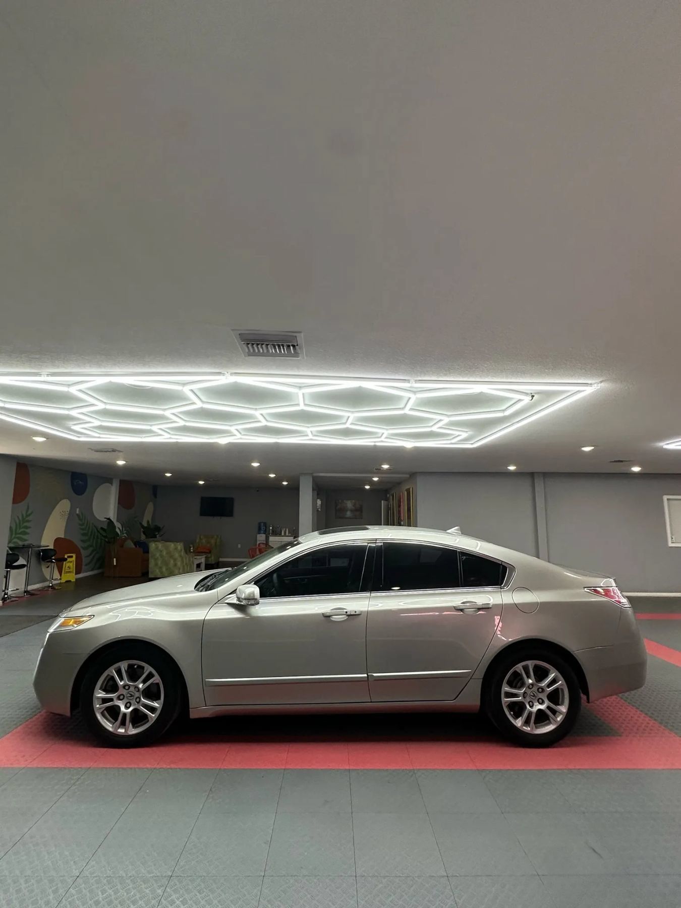 Used 2011 Acura TL w/ Technology Package FWD image 3