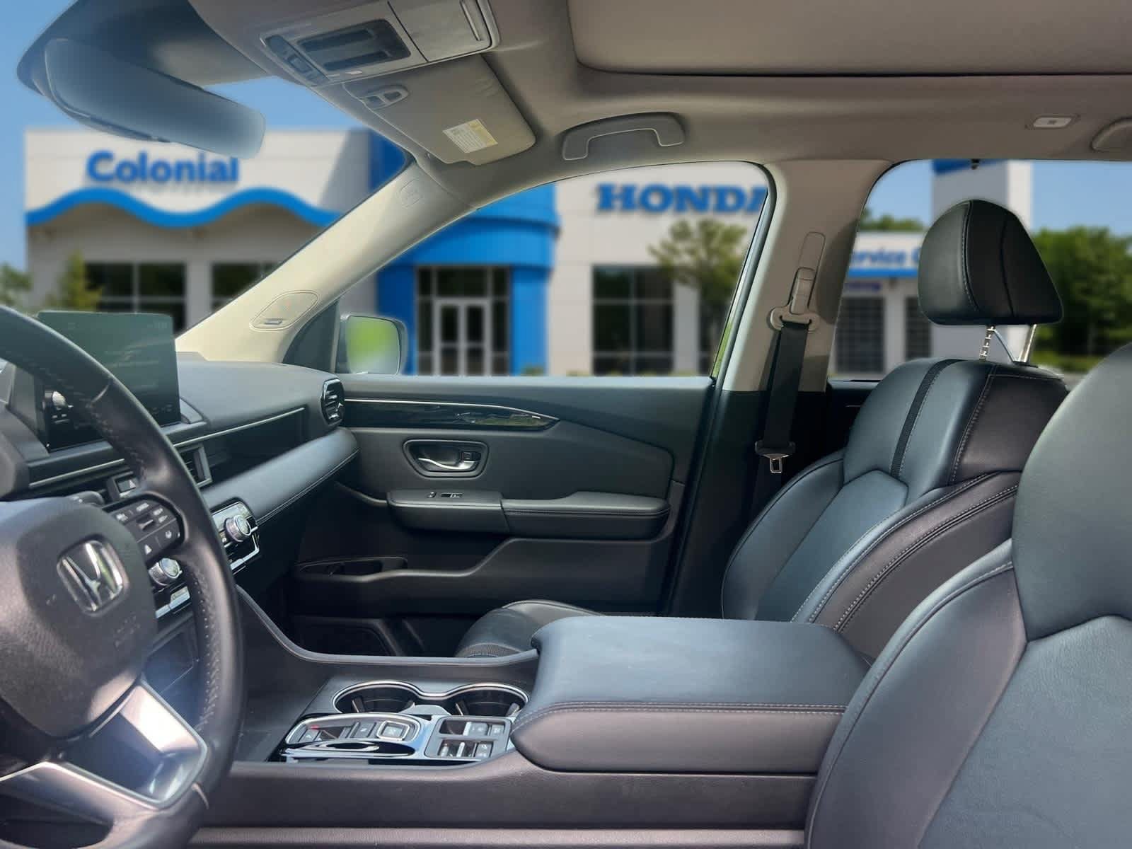 Used 2024 Honda Pilot Touring image 11