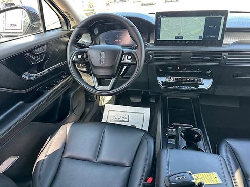 Used 2026 Lincoln Corsair Premiere AWD/4WD image 17