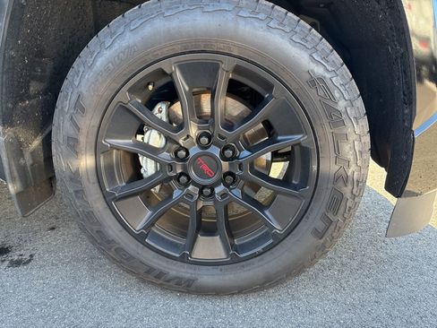 Used 2025 Toyota Sequoia Platinum image 9