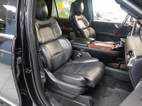 Used 2020 Lincoln Navigator L Reserve w/ Luxury Package AWD/4WD image 25