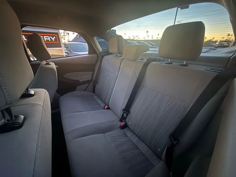 Used 2015 Ford Focus SE w/ Reverse Sensing Package image 18