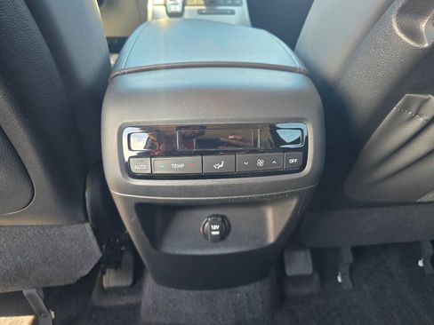 Used 2024 Hyundai Palisade SEL AWD/4WD image 25