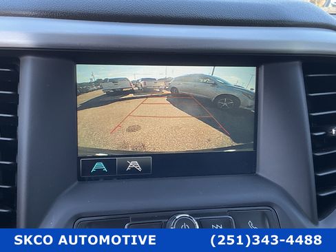 Used 2019 GMC Acadia SLE image 17