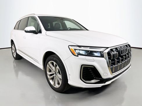 Used 2025 Audi Q7 3.0T Premium Plus AWD/4WD image 3