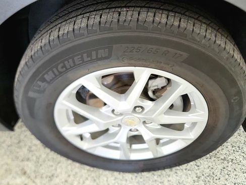 Used 2022 Chevrolet Equinox LS w/ LS Convenience Package FWD image 30
