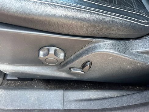 Used 2019 Ford EcoSport Titanium FWD image 13