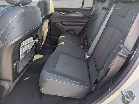 New 2026 Jeep Grand Cherokee Laredo X image 8