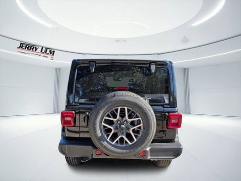 New 2025 Jeep Wrangler Unlimited Sahara w/ Safety Group AWD/4WD image 5