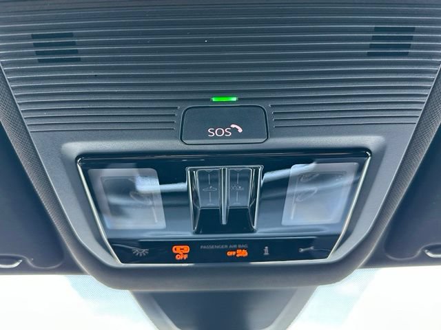 Certified 2024 Volkswagen Atlas Cross Sport SEL AWD/4WD image 36