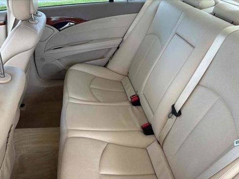 Used 2005 Mercedes-Benz E 320 Sedan image 20