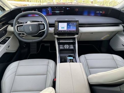 New 2026 Lincoln Nautilus Premier w/ Equipment Group 102A AWD/4WD image 23