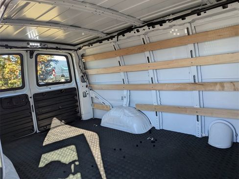 Used 2024 GMC Savana 2500 w/ Driver Convenience Package image 16