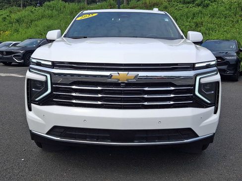 Used 2025 Chevrolet Tahoe LT AWD/4WD image 2