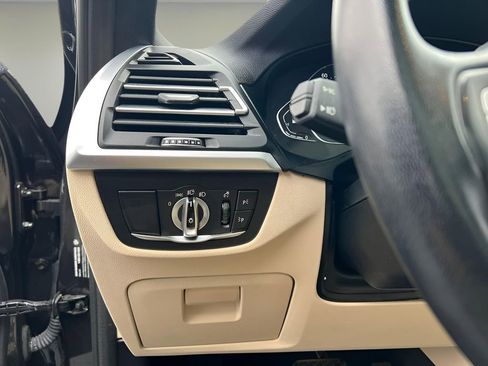 Used 2022 BMW X3 xDrive30i w/ Convenience Package image 17