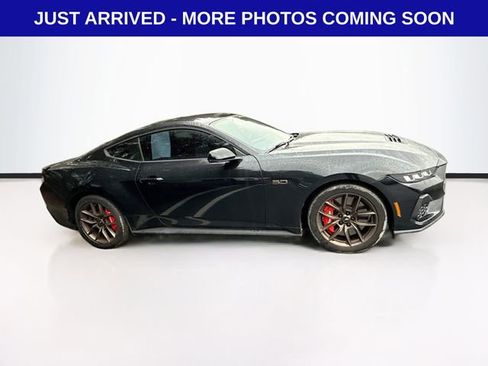 Used 2024 Ford Mustang GT Premium image 9