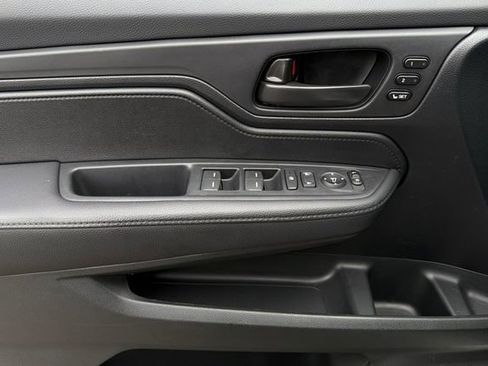 Certified 2024 Honda Odyssey EX-L image 12