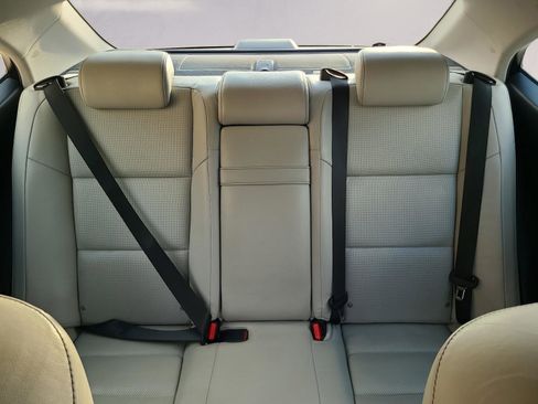 Used 2013 Lexus ES 350 w/ Luxury Pkg FWD image 18