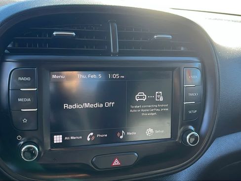 Used 2023 Kia Soul LX w/ LX Technology Package image 15