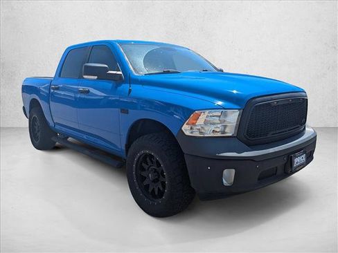 Used 2019 RAM 1500 Big Horn AWD/4WD image 3