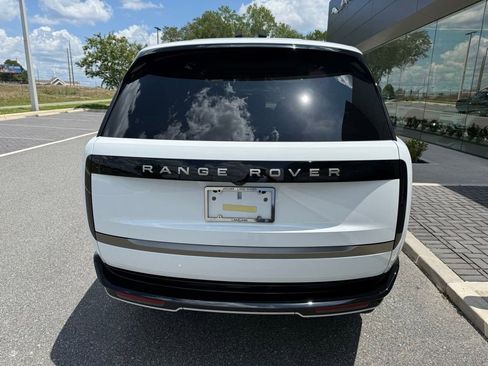 New 2026 Land Rover Range Rover SE AWD/4WD image 3