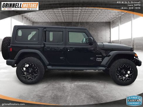 Used 2019 Jeep Wrangler Unlimited Sahara image 4