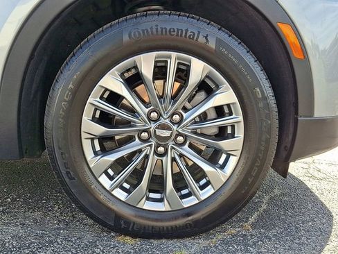 Certified 2025 Cadillac XT4 Premium Luxury image 9