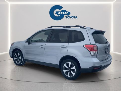 Used 2018 Subaru Forester 2.5i Premium image 3