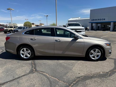 Used 2024 Chevrolet Malibu LS FWD image 4