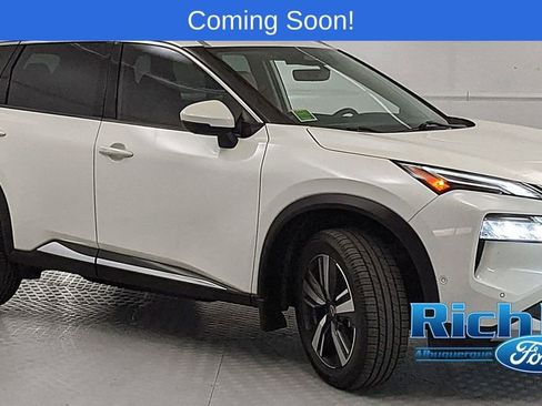 Used 2022 Nissan Rogue Platinum w/ Head-Up Display Package AWD/4WD image 1