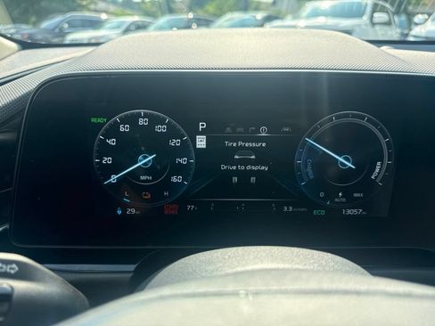 Used 2023 Kia Niro Wave w/ Wave Preserve Package FWD image 26