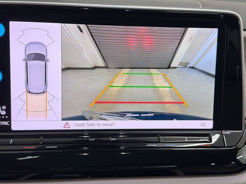 Used 2026 Volkswagen Atlas SE w/ Panoramic Sunroof Package FWD image 26