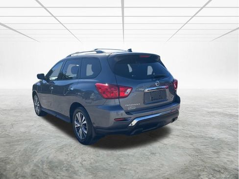 Used 2019 Nissan Pathfinder SL w/ Cargo Package image 6