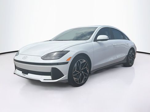 Used 2024 Hyundai Ioniq 6 SEL AWD/4WD image 3