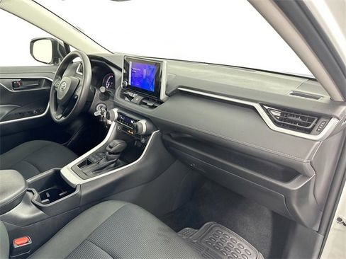 Used 2025 Toyota RAV4 LE image 27