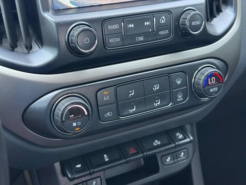 Used 2017 Chevrolet Colorado Z71 AWD/4WD image 18