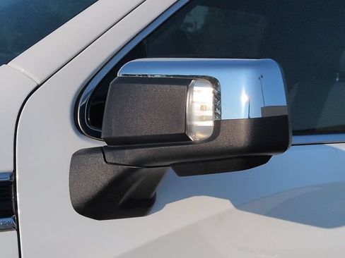 Used 2025 GMC Sierra 1500 SLT RWD image 12
