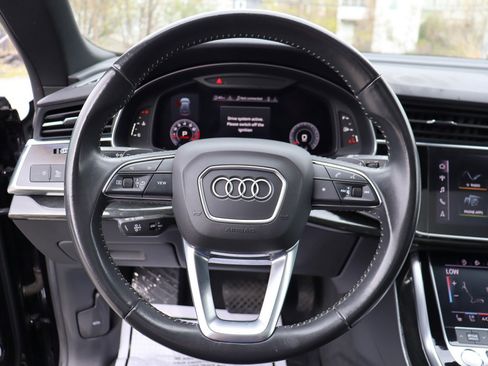 Used 2019 Audi Q8 Premium Plus w/ Premium Plus AWD/4WD image 30