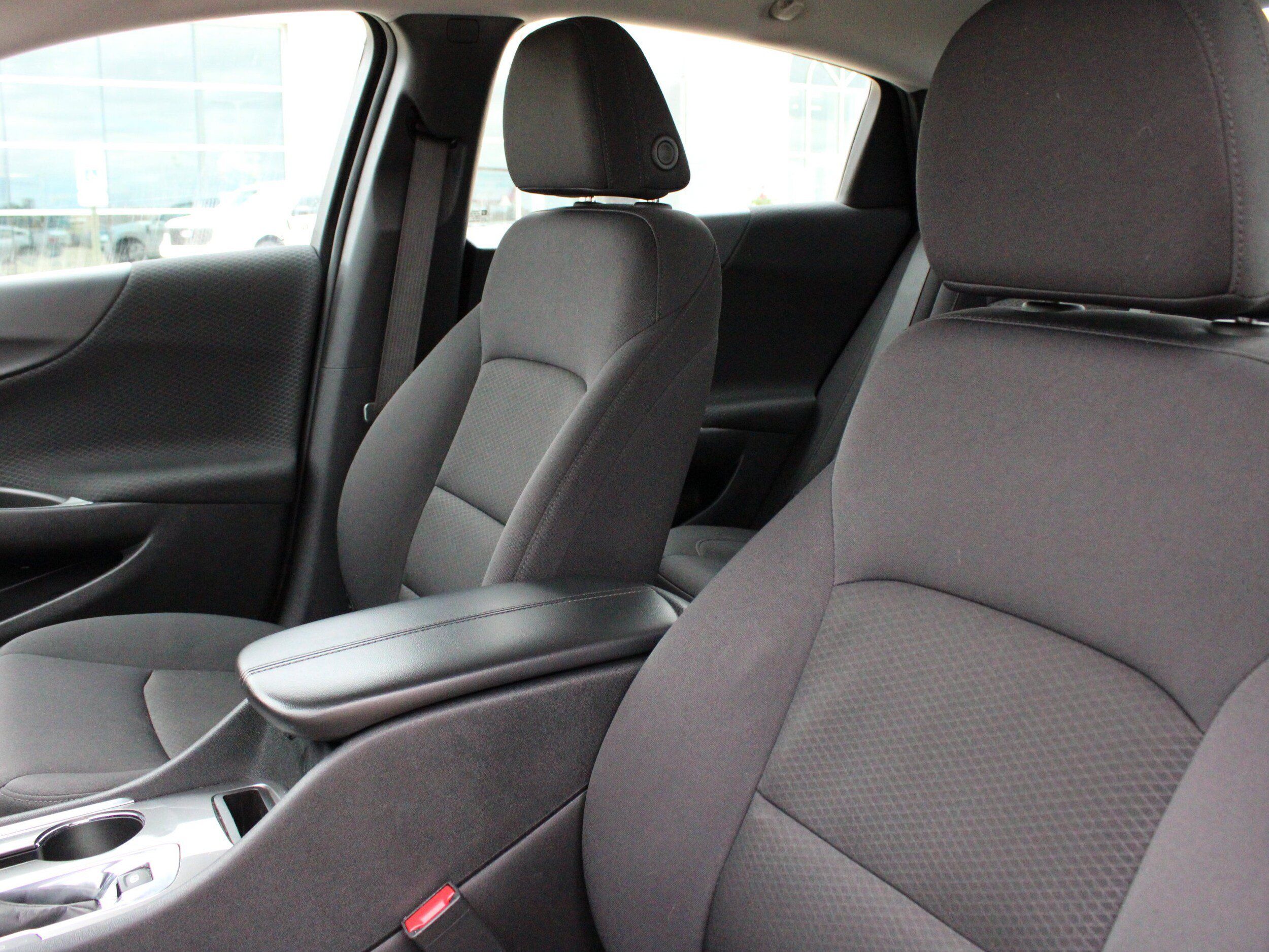 Used 2025 Chevrolet Malibu LT FWD image 14