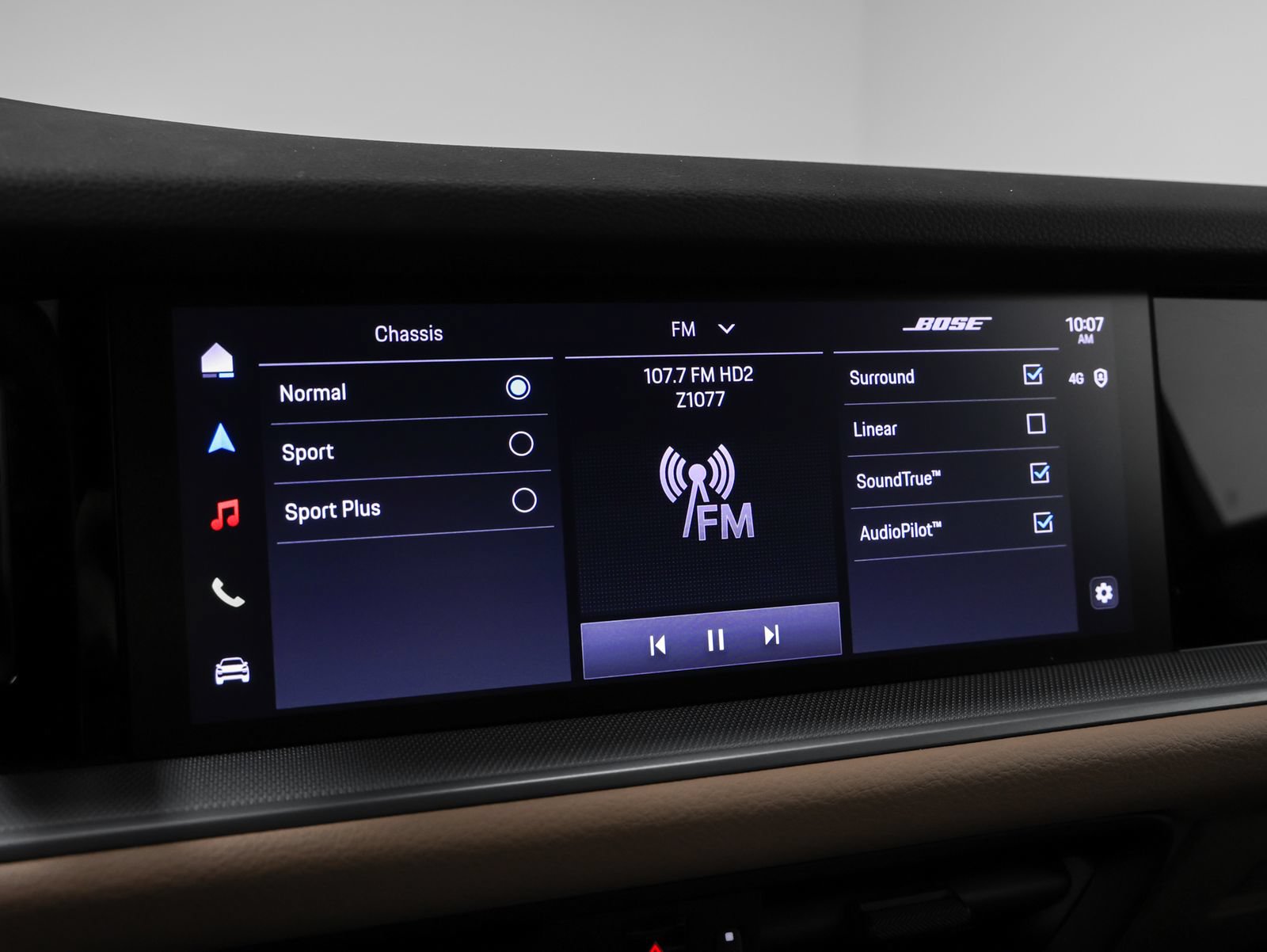 Certified 2024 Porsche Cayenne AWD/4WD image 32