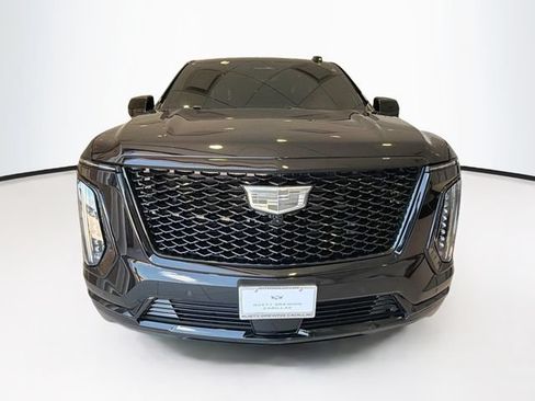 Certified 2025 Cadillac Escalade Sport Platinum w/ LPO, ONYX Package AWD/4WD image 2