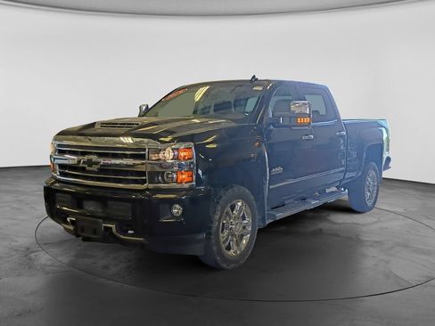Used 2019 Chevrolet Silverado 2500 High Country AWD/4WD image 4