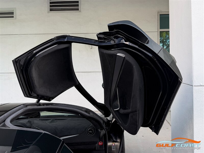 Used 2021 McLaren 720S Performance RWD image 36