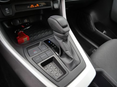 Certified 2025 Toyota RAV4 XLE image 25