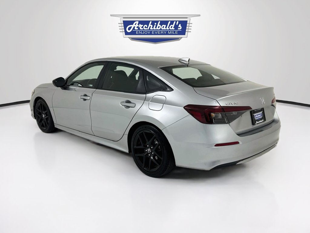 Used 2025 Honda Civic Sport image 4
