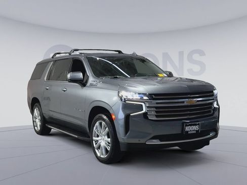Used 2022 Chevrolet Suburban High Country AWD/4WD image 4