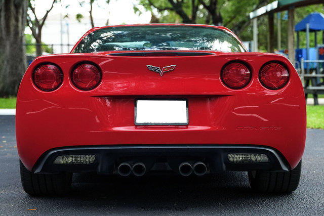 Used 2006 Chevrolet Corvette Coupe w/ Preferred Equipment Group RWD image 7