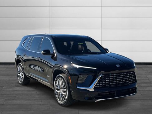 Used 2025 Buick Enclave Avenir w/ Trailering Package, 5000 lbs. image 7
