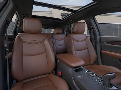 New 2026 Cadillac XT5 Sportv w/ LPO, Floor Liner Package AWD/4WD image 16